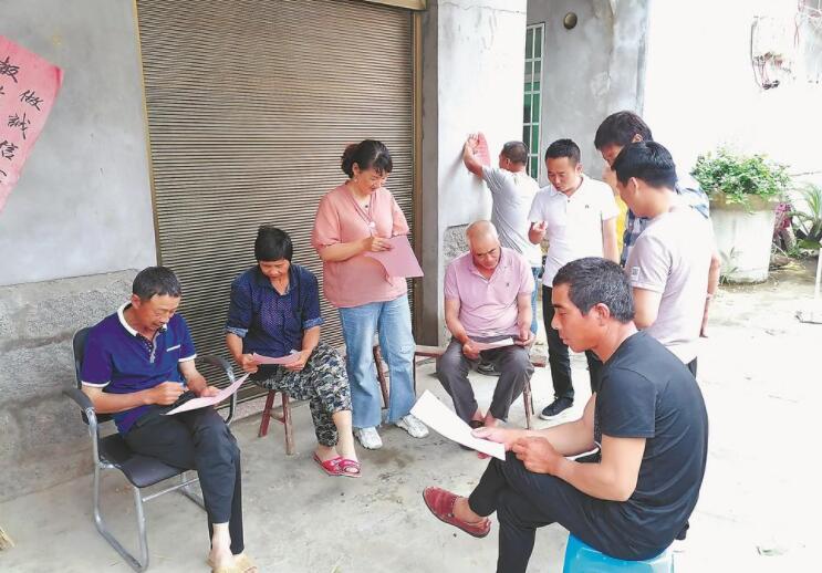 “她是一個把老百姓當成親人的干部”