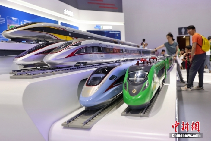 7月13日，第二十六屆北京科博會在北京國家會議中心開幕。圖為復興號系列動車組模型。<a target='_blank' href='/'>中新社</a>記者 易海菲 攝